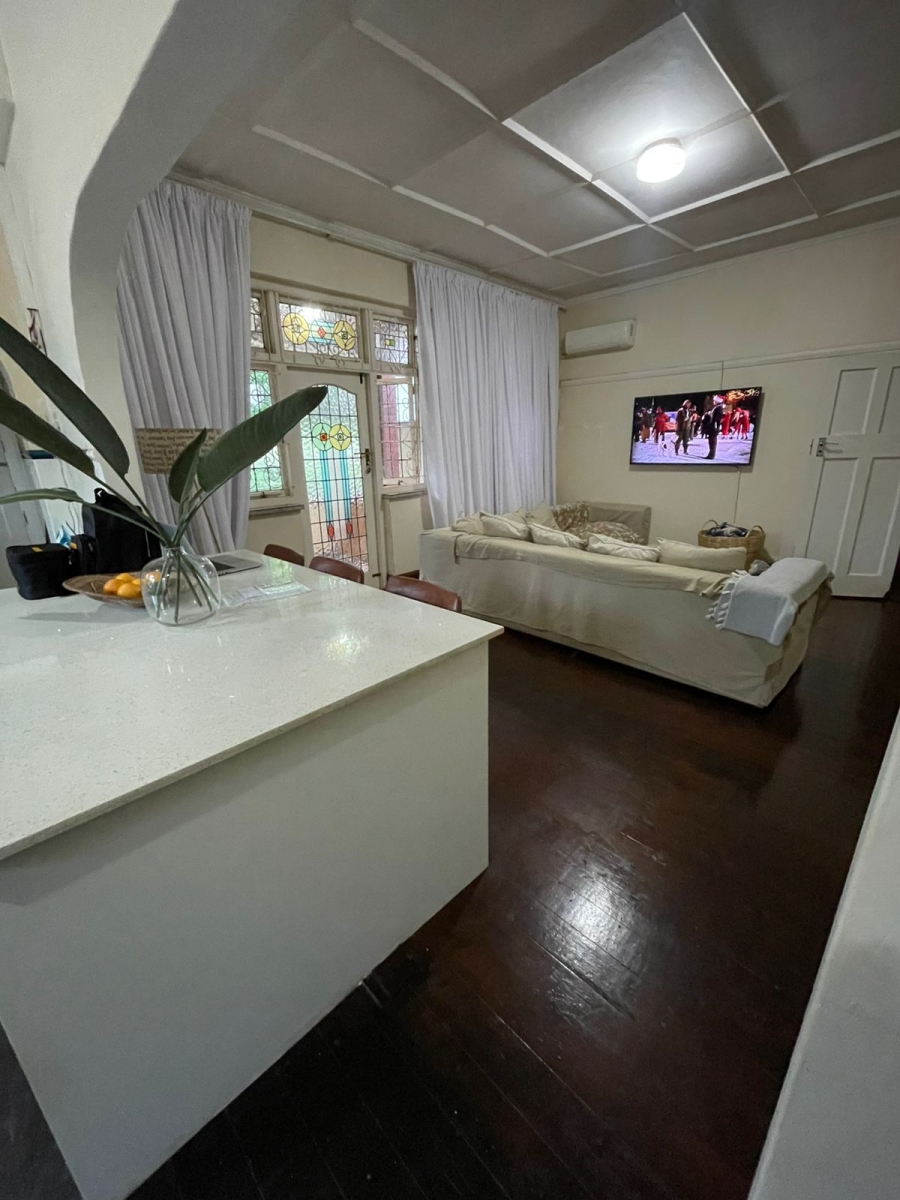 To Let 4 Bedroom Property for Rent in Glenwood KwaZulu-Natal