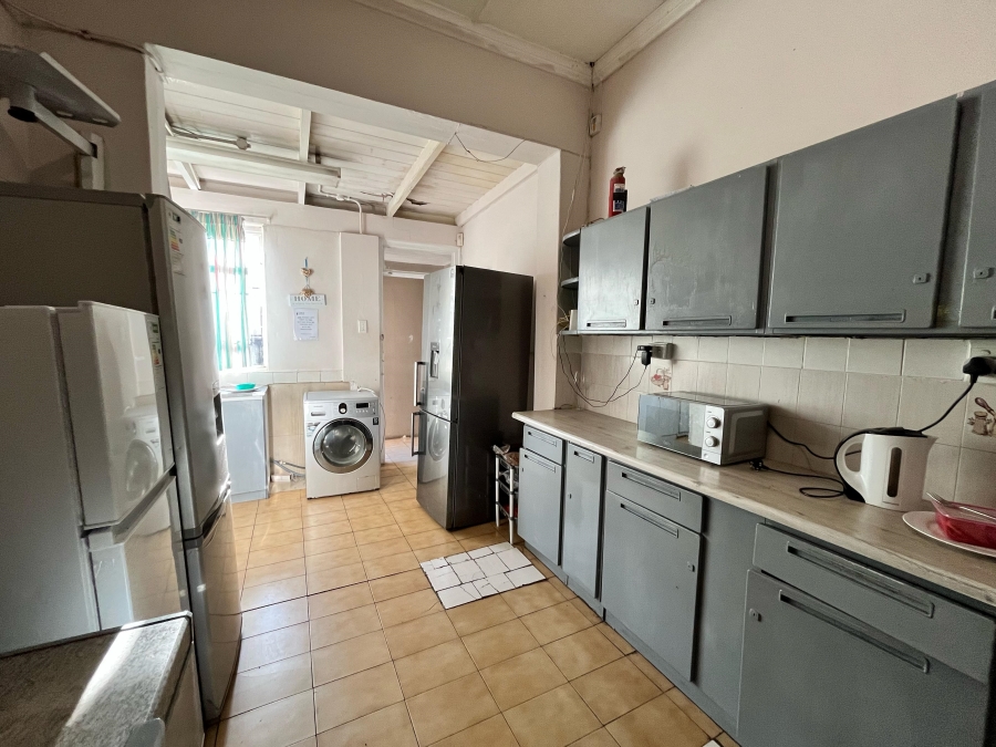 6 Bedroom Property for Sale in Umbilo KwaZulu-Natal