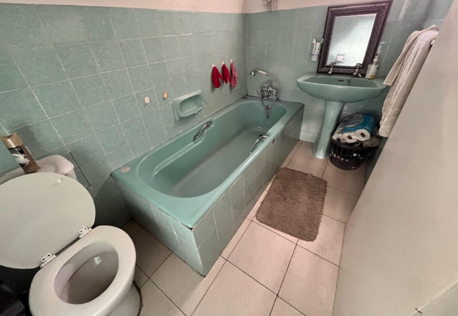 6 Bedroom Property for Sale in Umbilo KwaZulu-Natal