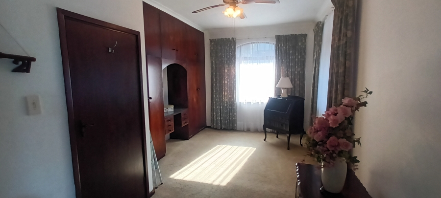 4 Bedroom Property for Sale in Brighton Beach KwaZulu-Natal