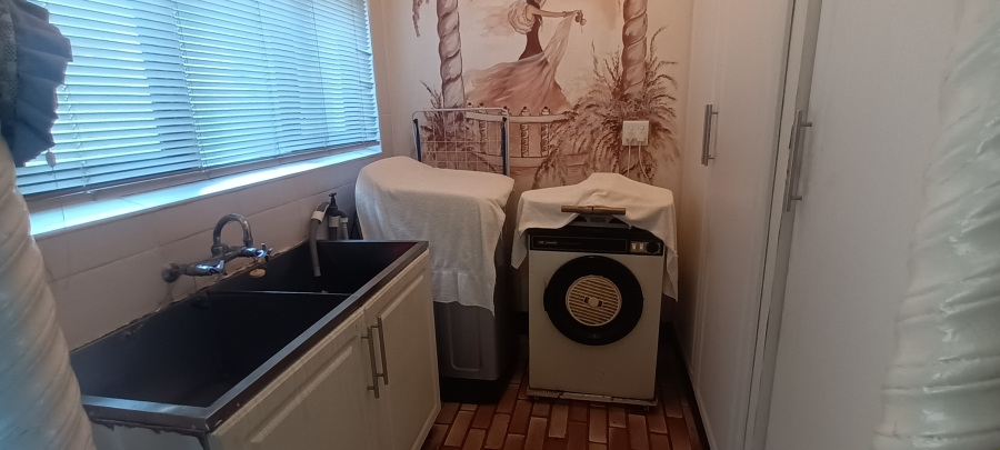 4 Bedroom Property for Sale in Brighton Beach KwaZulu-Natal