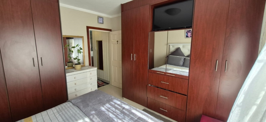 2 Bedroom Property for Sale in Bluff KwaZulu-Natal