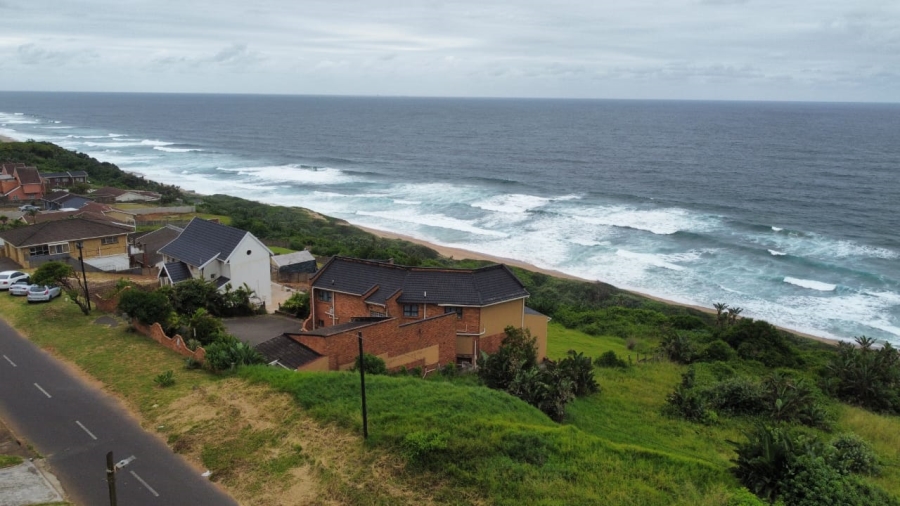 5 Bedroom Property for Sale in Treasure Beach KwaZulu-Natal