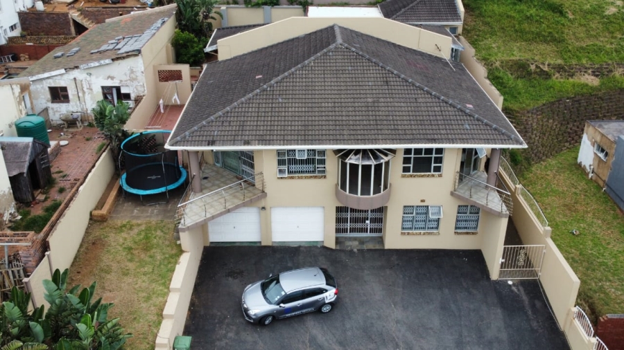 5 Bedroom Property for Sale in Treasure Beach KwaZulu-Natal
