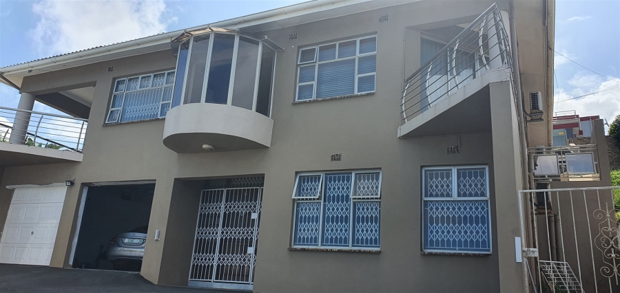 5 Bedroom Property for Sale in Treasure Beach KwaZulu-Natal