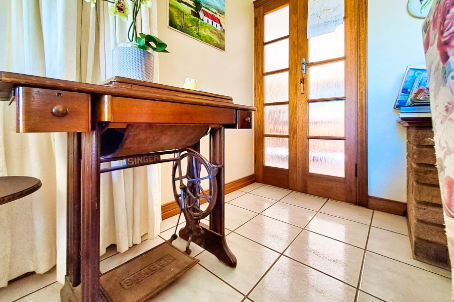 4 Bedroom Property for Sale in Worlds View KwaZulu-Natal