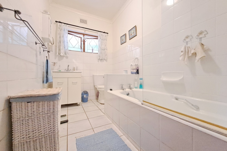 4 Bedroom Property for Sale in Worlds View KwaZulu-Natal