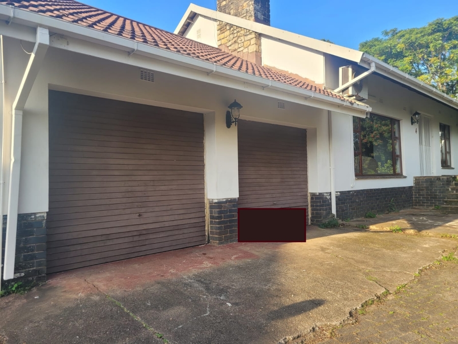 5 Bedroom Property for Sale in Manaba Beach KwaZulu-Natal