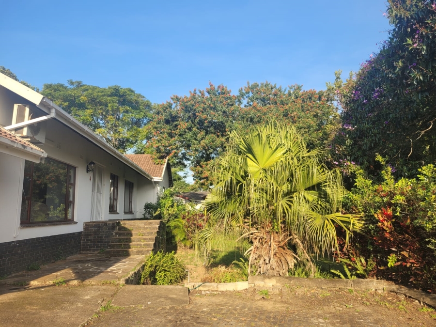 5 Bedroom Property for Sale in Manaba Beach KwaZulu-Natal
