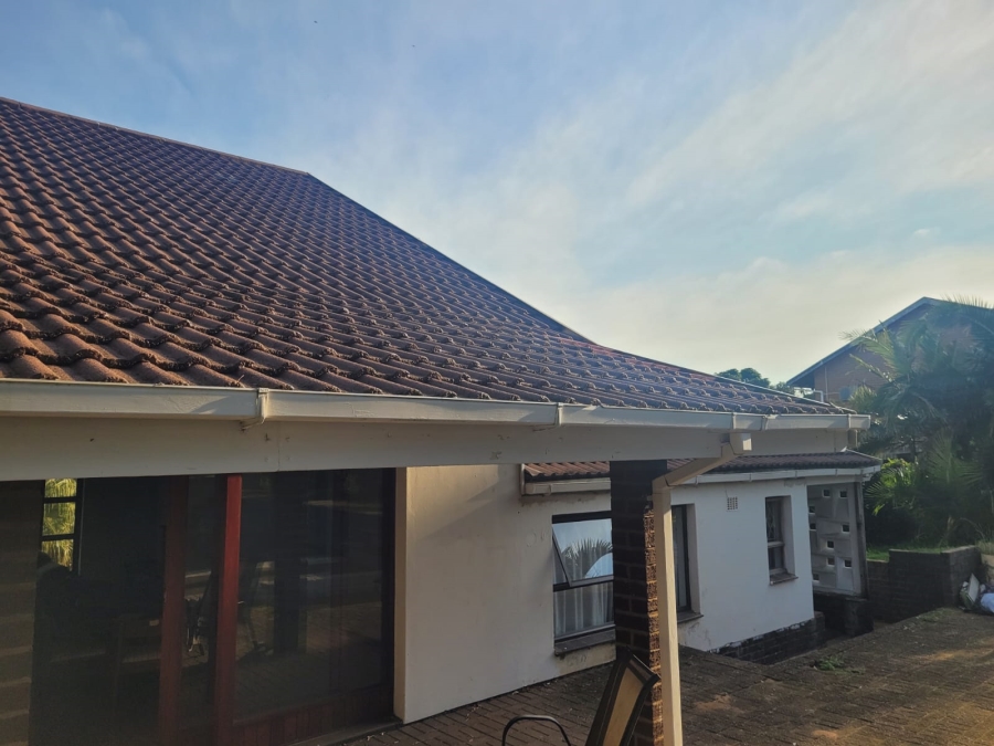 5 Bedroom Property for Sale in Manaba Beach KwaZulu-Natal