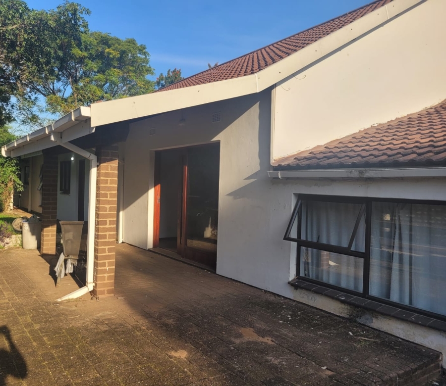 5 Bedroom Property for Sale in Manaba Beach KwaZulu-Natal