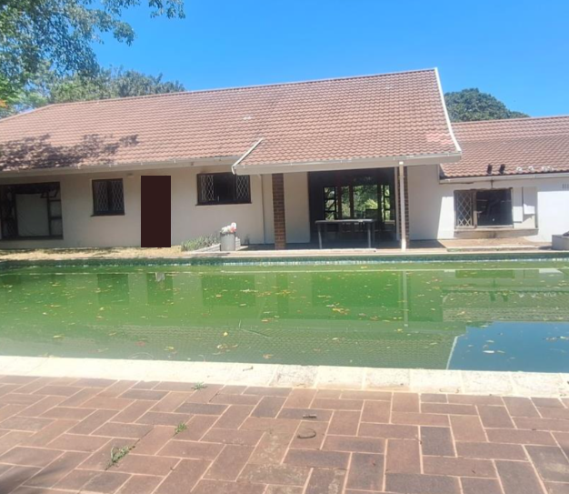 5 Bedroom Property for Sale in Manaba Beach KwaZulu-Natal