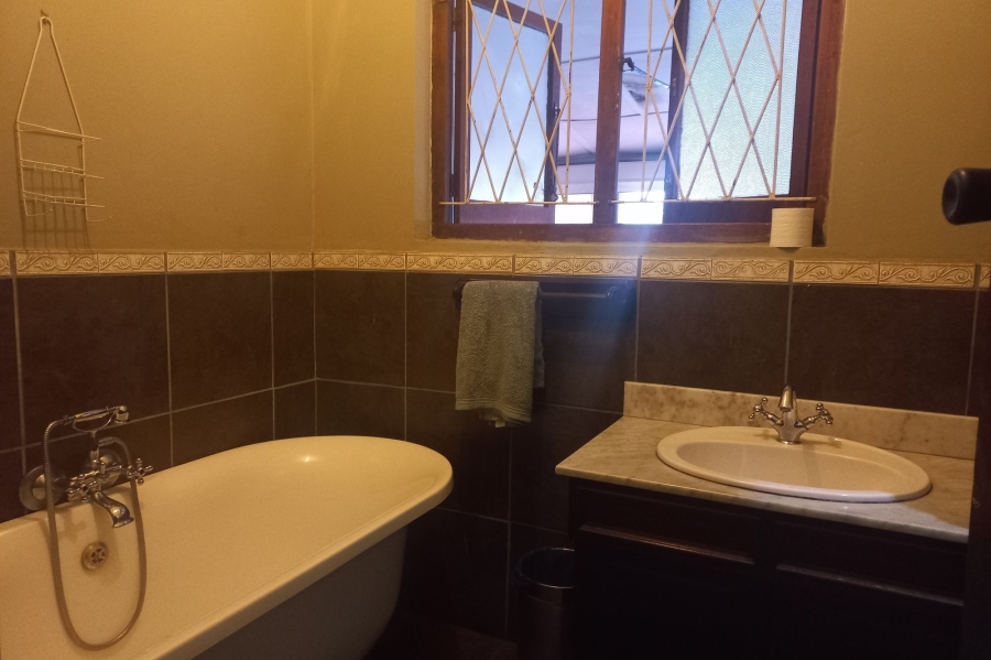 5 Bedroom Property for Sale in Scottsville KwaZulu-Natal
