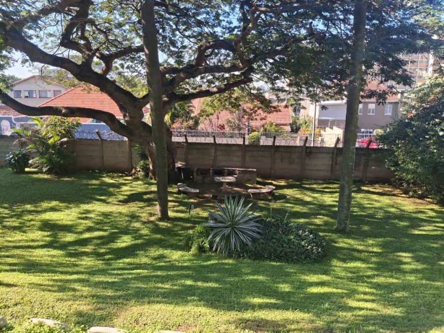 To Let 2 Bedroom Property for Rent in Essenwood KwaZulu-Natal