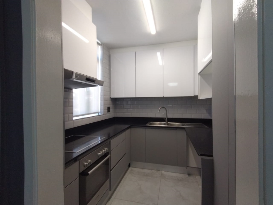 To Let 2 Bedroom Property for Rent in Essenwood KwaZulu-Natal