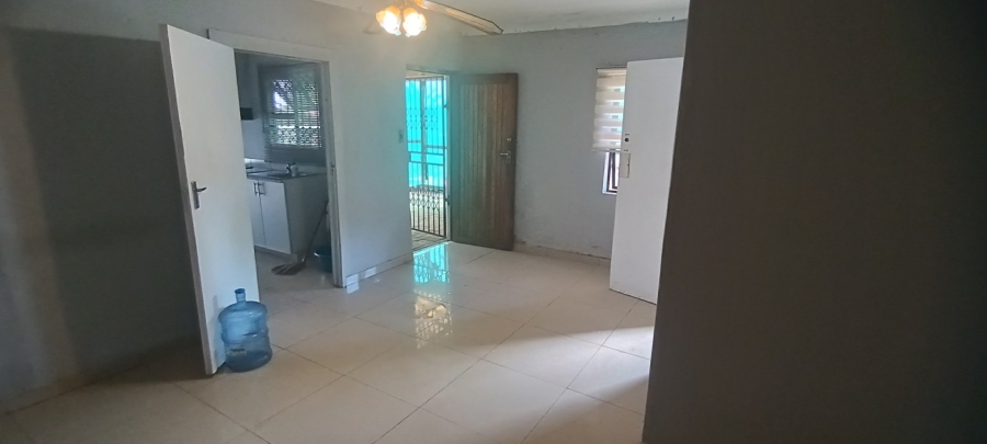 To Let 1 Bedroom Property for Rent in Bluff KwaZulu-Natal