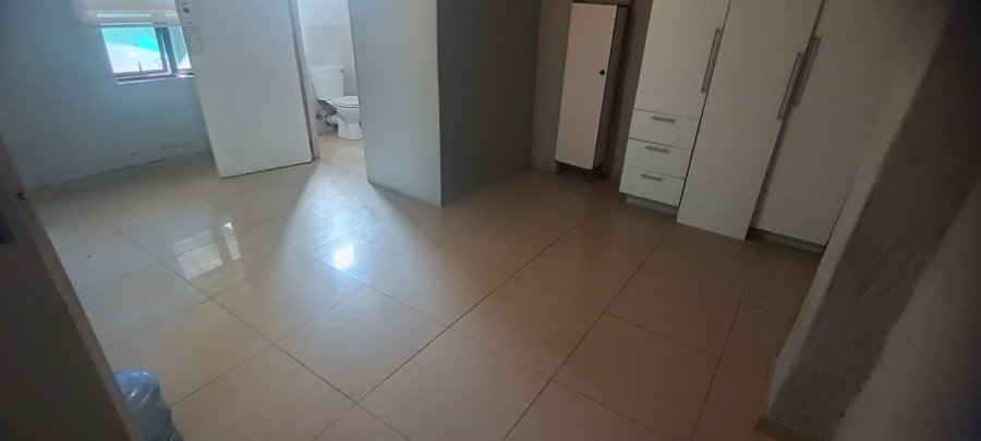 To Let 1 Bedroom Property for Rent in Bluff KwaZulu-Natal
