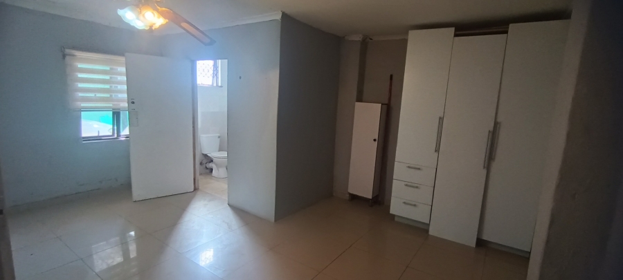 To Let 1 Bedroom Property for Rent in Bluff KwaZulu-Natal