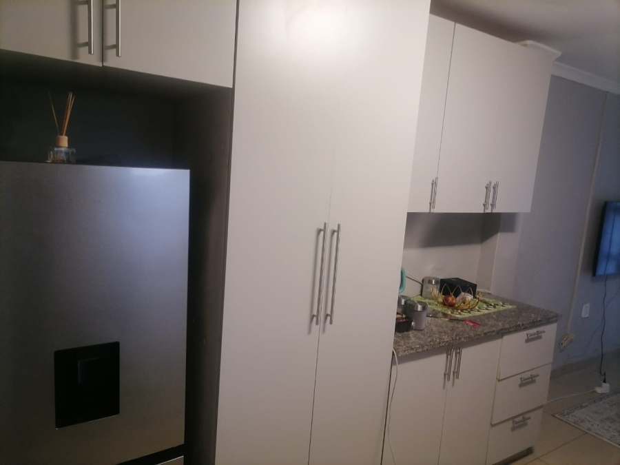 To Let 1 Bedroom Property for Rent in Bluff KwaZulu-Natal