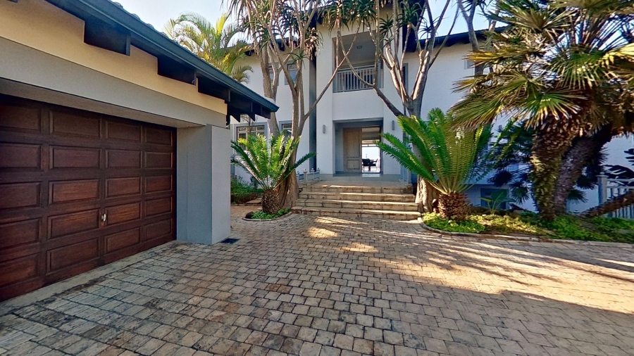 6 Bedroom Property for Sale in Tinley Manor KwaZulu-Natal