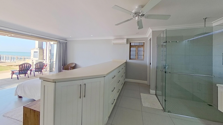 6 Bedroom Property for Sale in Tinley Manor KwaZulu-Natal