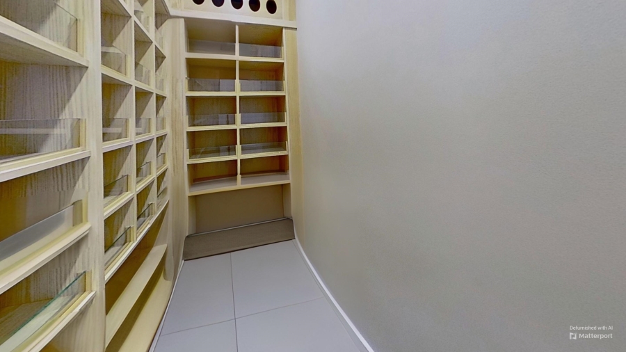 6 Bedroom Property for Sale in Tinley Manor KwaZulu-Natal