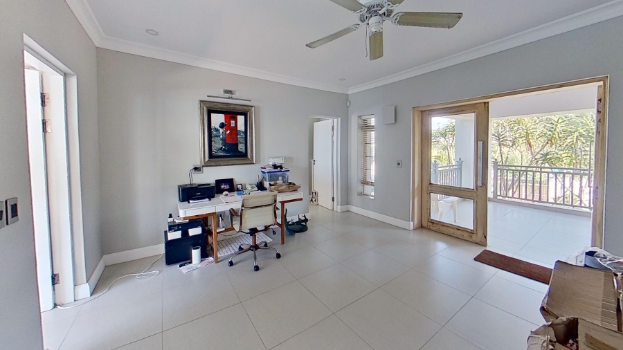 6 Bedroom Property for Sale in Tinley Manor KwaZulu-Natal