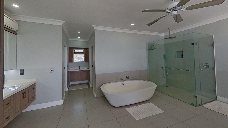6 Bedroom Property for Sale in Tinley Manor KwaZulu-Natal