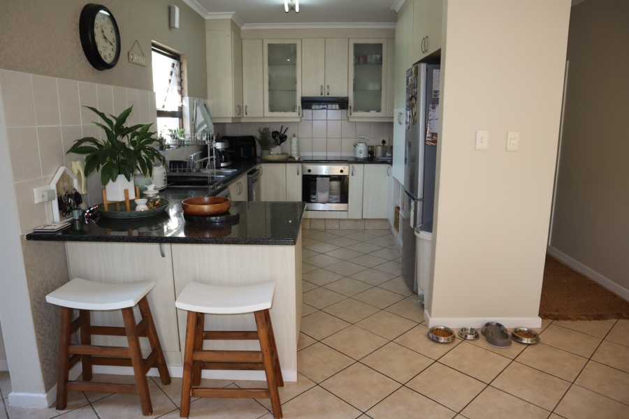 To Let 3 Bedroom Property for Rent in Assagay KwaZulu-Natal