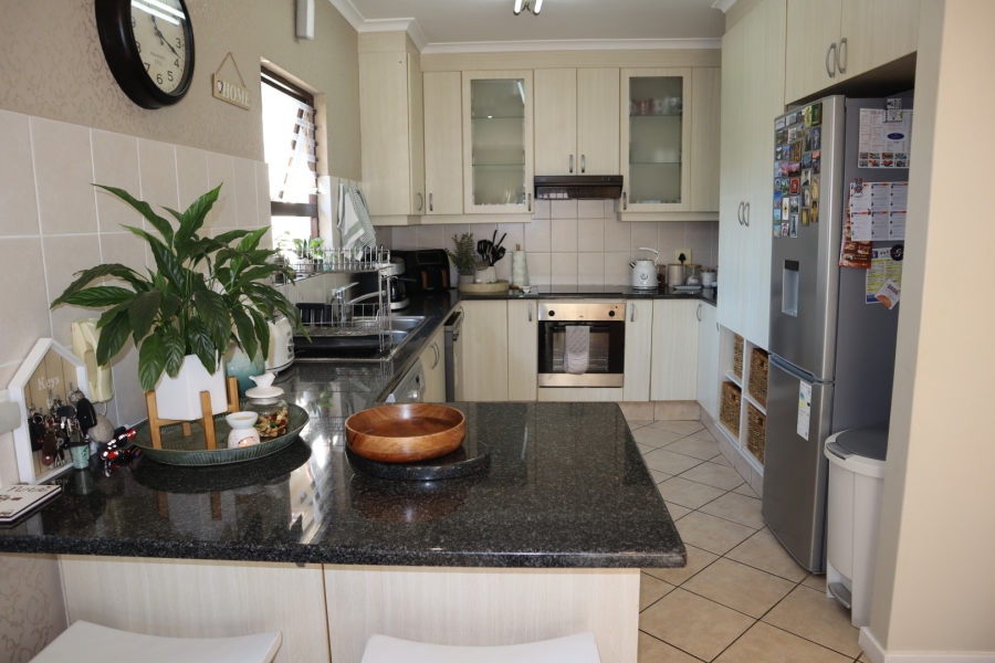 To Let 3 Bedroom Property for Rent in Assagay KwaZulu-Natal