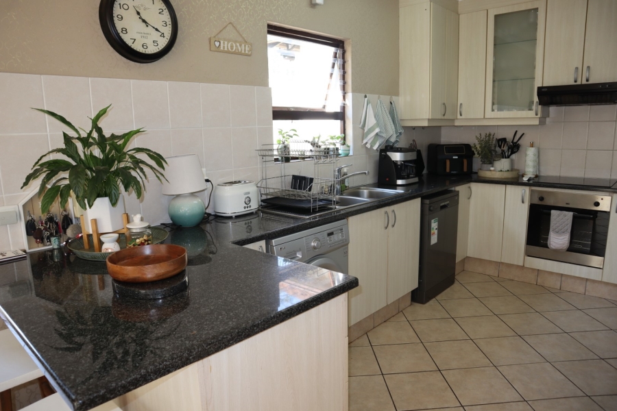 To Let 3 Bedroom Property for Rent in Assagay KwaZulu-Natal