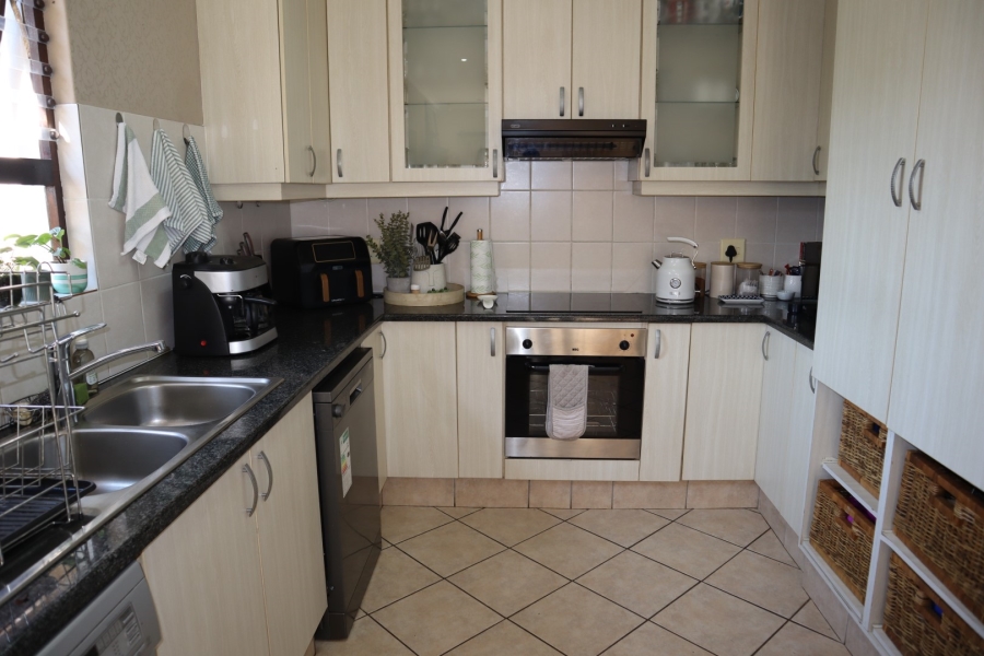 To Let 3 Bedroom Property for Rent in Assagay KwaZulu-Natal