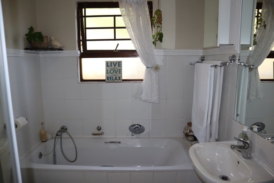To Let 3 Bedroom Property for Rent in Assagay KwaZulu-Natal