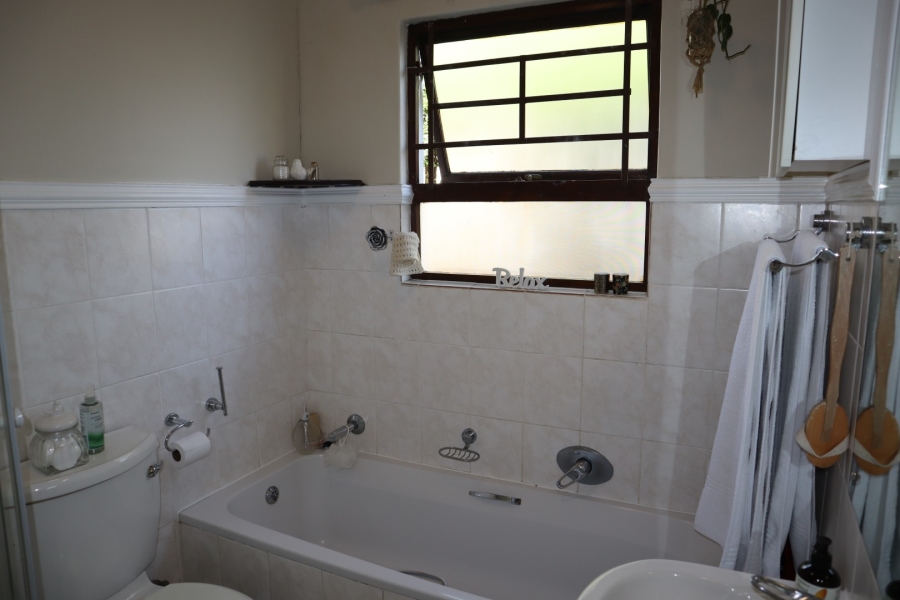 To Let 3 Bedroom Property for Rent in Assagay KwaZulu-Natal
