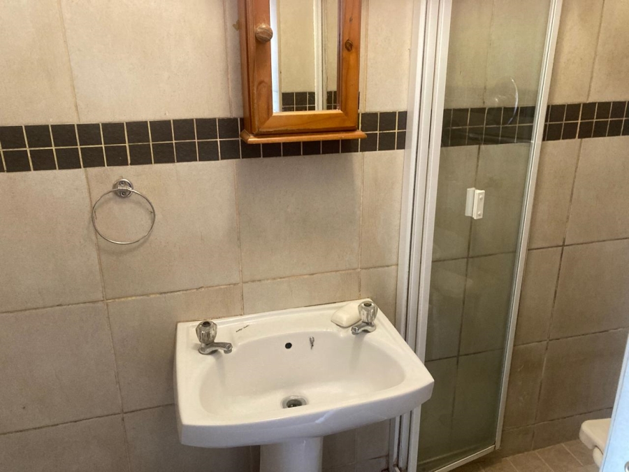 To Let 3 Bedroom Property for Rent in Avoca KwaZulu-Natal