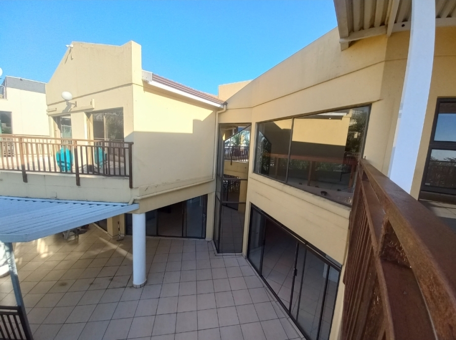 To Let 7 Bedroom Property for Rent in Umhlanga Ridge KwaZulu-Natal