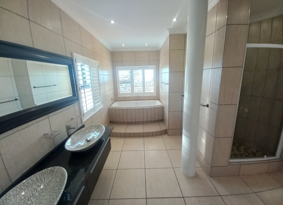 To Let 7 Bedroom Property for Rent in Umhlanga Ridge KwaZulu-Natal