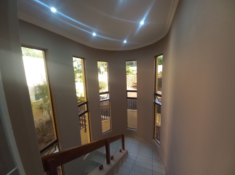 To Let 7 Bedroom Property for Rent in Umhlanga Ridge KwaZulu-Natal