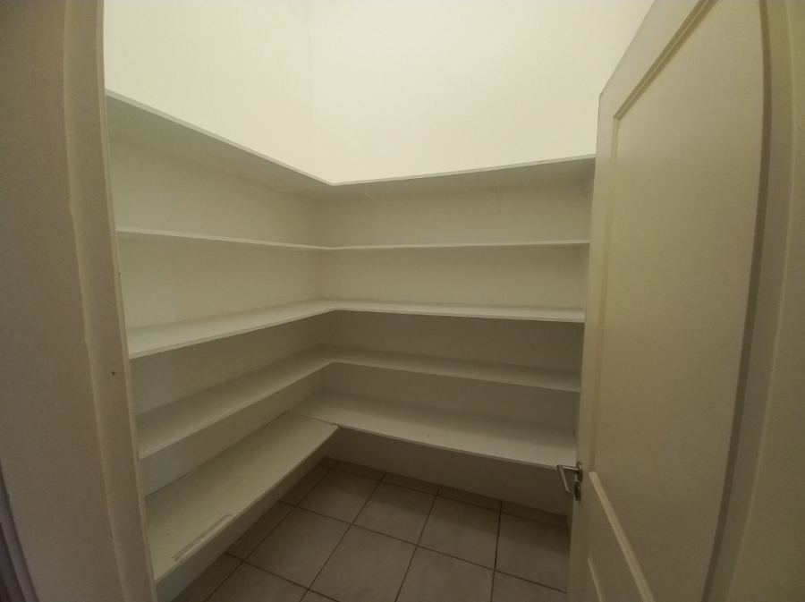 To Let 7 Bedroom Property for Rent in Umhlanga Ridge KwaZulu-Natal