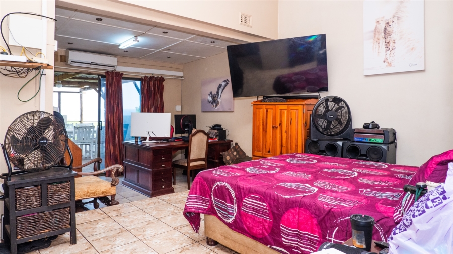 12 Bedroom Property for Sale in Tugela Mouth KwaZulu-Natal