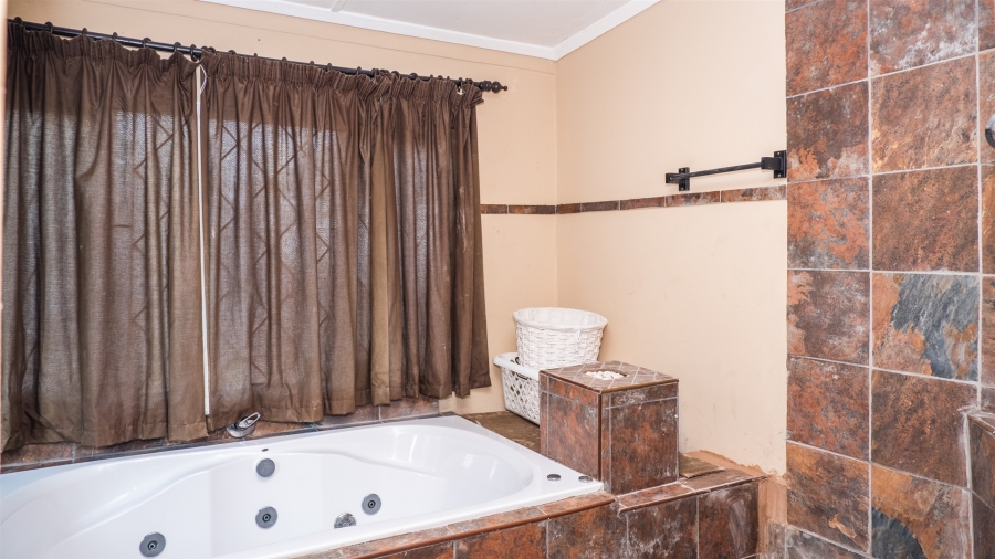 12 Bedroom Property for Sale in Tugela Mouth KwaZulu-Natal