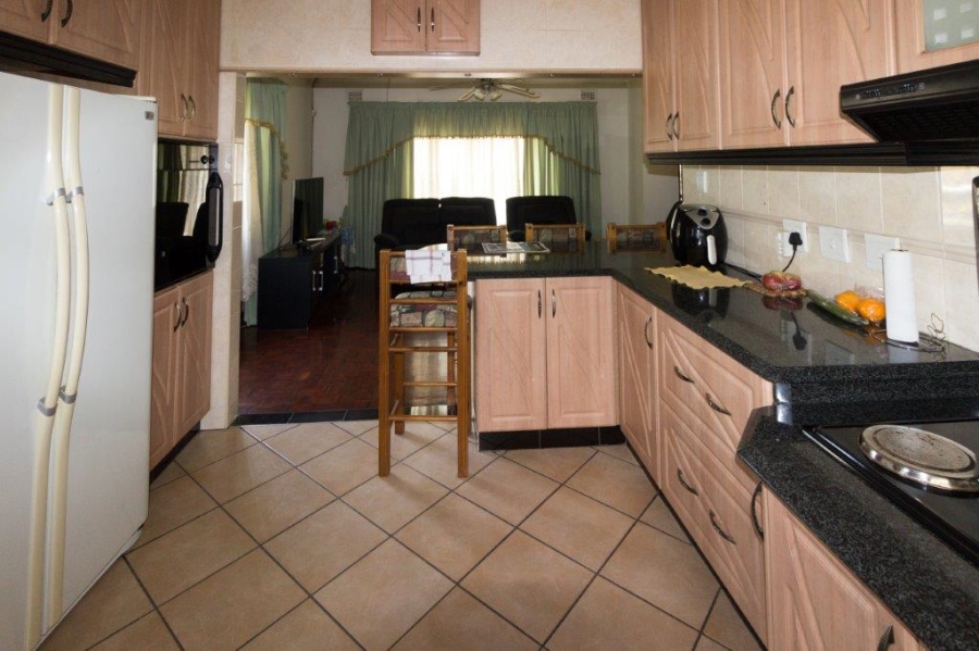 4 Bedroom Property for Sale in Mount Vernon KwaZulu-Natal