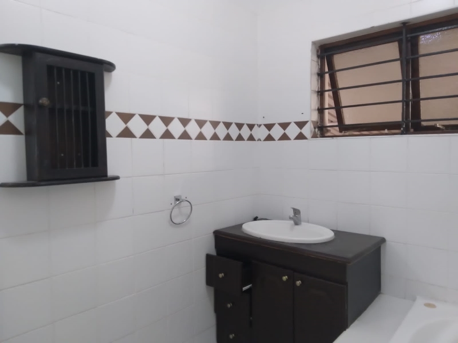 To Let 2 Bedroom Property for Rent in The Wolds KwaZulu-Natal