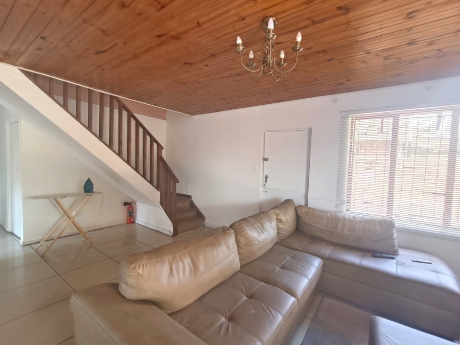 To Let 2 Bedroom Property for Rent in Birdswood KwaZulu-Natal