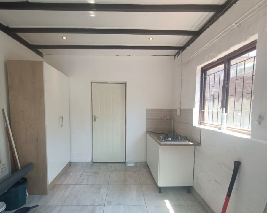 To Let 2 Bedroom Property for Rent in Birdswood KwaZulu-Natal