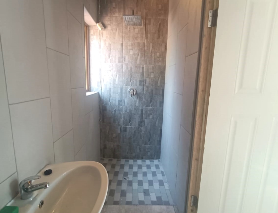 To Let 2 Bedroom Property for Rent in Birdswood KwaZulu-Natal