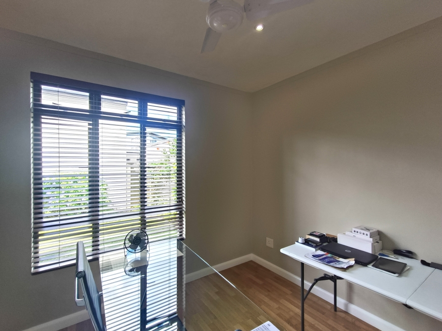 To Let 3 Bedroom Property for Rent in Mzingazi Golf Estate KwaZulu-Natal