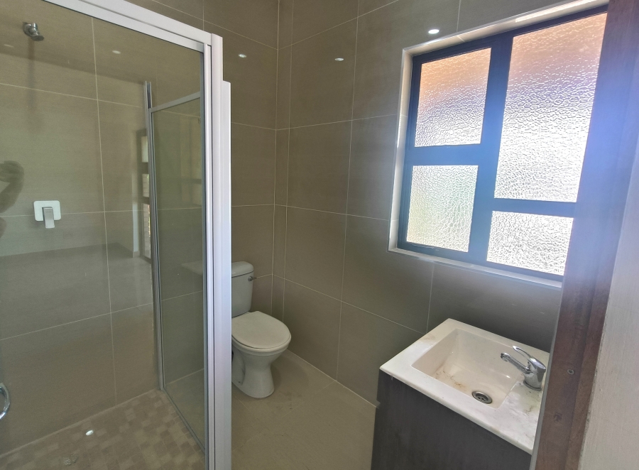 To Let 4 Bedroom Property for Rent in Brackenham KwaZulu-Natal