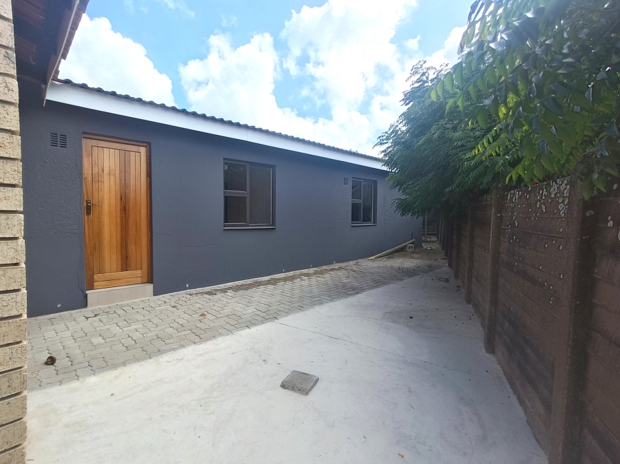 To Let 4 Bedroom Property for Rent in Brackenham KwaZulu-Natal
