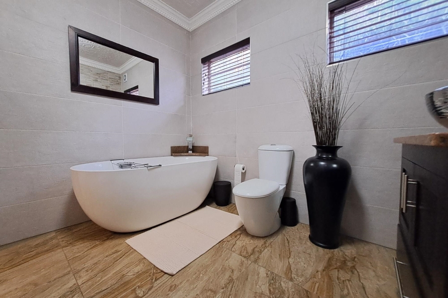 To Let 2 Bedroom Property for Rent in Athlone KwaZulu-Natal